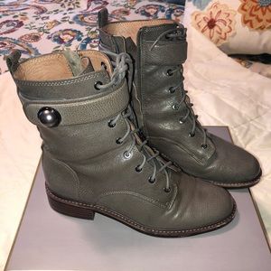 Louise et Cie gray lace up combat boot. Sz 8.5